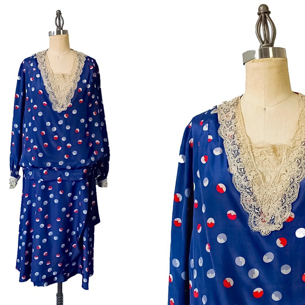 RARE authentic 1920s silk & lace flapper dress in blue with polka dot pattern